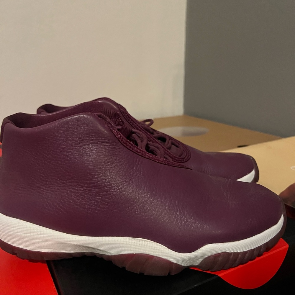Wmns Jordan Future 'Bordeaux'
